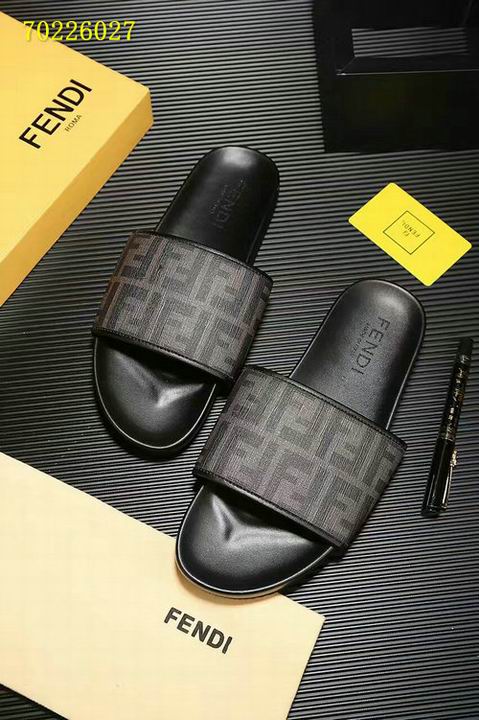 2017 FEDI slippers man 38-46-011